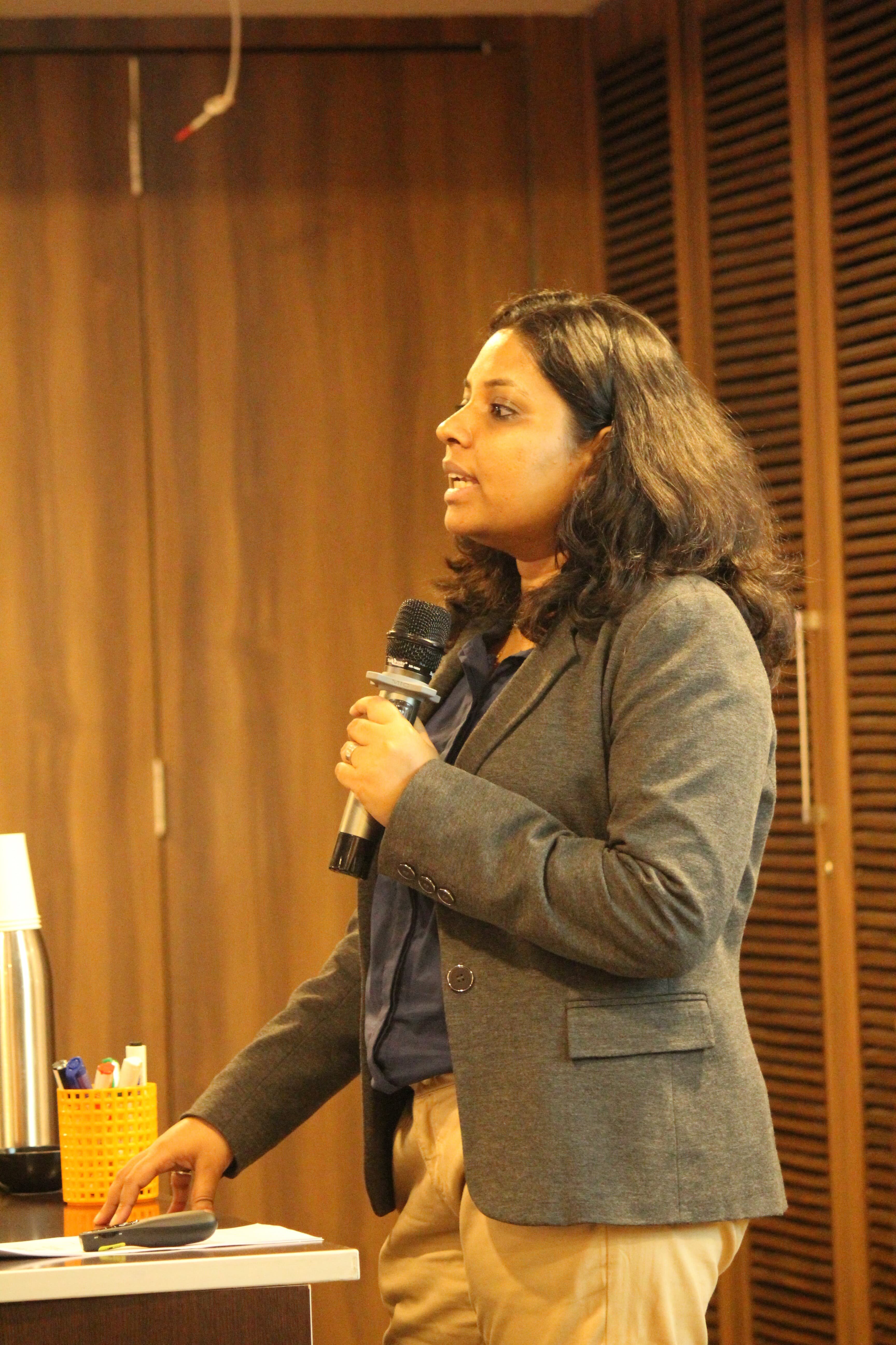 Sirisha Inapurapu Founder at Branding by Pixels giving a talk on Digital Marketing